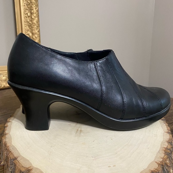 Dansko Bennett Nappa black 2.75" leather bootie/heels. Women's EU 39 (US 8.5) - Picture 7 of 10